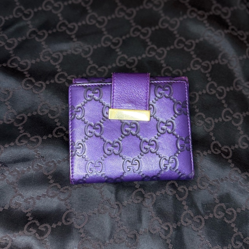 Gucci purple wallet